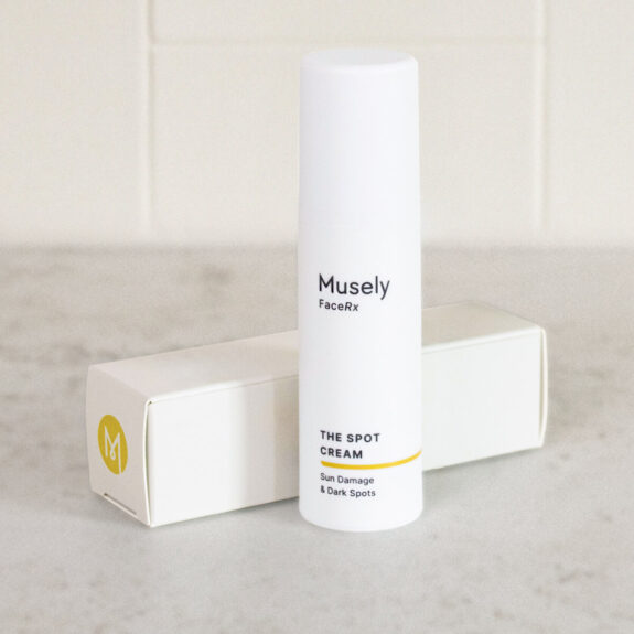 Musely 12 Hydroquinone cream jar