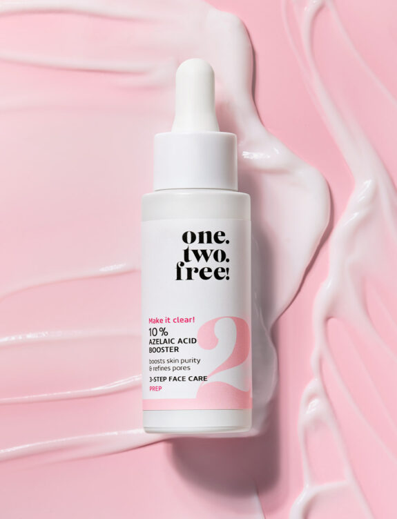 Azelaic Acid 10% serum bottle