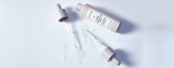 Azelaic acid serum for pregnancy skincare.